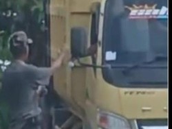 Polisi Tangkap Pria Lansia yang Palak Sopir Truk di Banyuasin