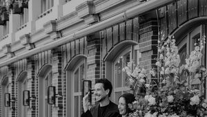 Momen Romantis Thom Haye Lamar Kekasih di Hotel Mewah: She Said Yes