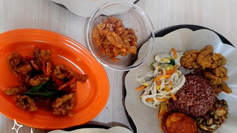 Video: Warung Rames-an dengan Opsi 100 Menu di Dalam Apartemen Green Pramuka