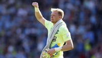 Aaron Ramsdale - Southampton. Secara finansial, Ramsdale disebut-sebut sebagai calon paling realistis bagi MU. Ia bisa ditebus 25 juta paun, terkait dengan klausul kontraknya usai Soton terdegradasi dari Premier League. Foto: Action Images via Reuters/Peter Cziborra