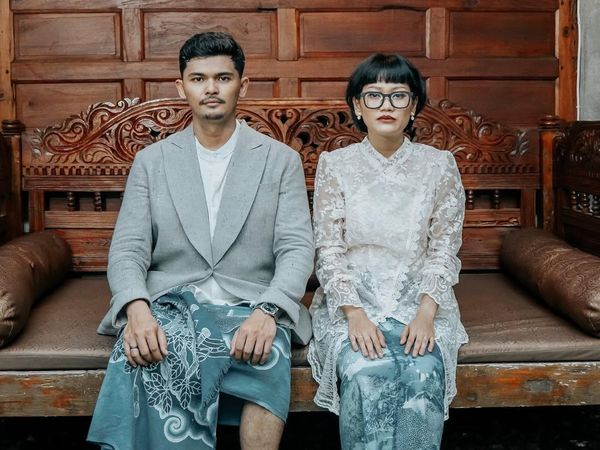 Busana Nikah Aci Resti dan Shadu Rasjidi dari Daur Ulang Sampah Tekstil