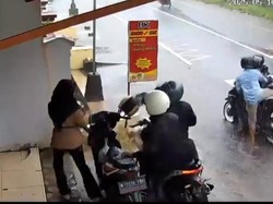 Viral Siswi di Lumajang Dibegal Saat Berteduh dari Hujan