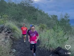 Wamendagri Bima Arya Ikuti Ajang Lari di Gunung Batur