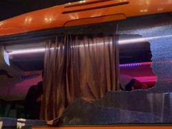 Pulang dari Kanjuruhan, Bus Tim Persik Kediri Dilempari Suporter