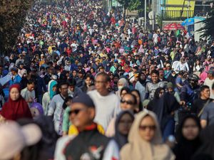 CFD Depok Kembali Digelar, Warga Padati Jalan Margonda untuk Berolahraga CFD Depok Kembali Digelar, Warga Padati Jalan Margonda untuk Berolahraga