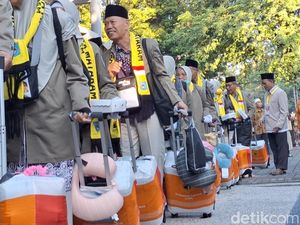 Visa-Manifes Beres, 393 CJH Mataram Berangkat ke Tanah Suci Besok Visa-Manifes Beres, 393 CJH Mataram Berangkat ke Tanah Suci Besok