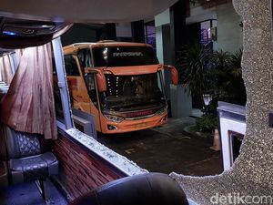 Dari Tragedi Kanjuruhan Kita Tak Pernah Belajar Dari Tragedi Kanjuruhan Kita Tak Pernah Belajar