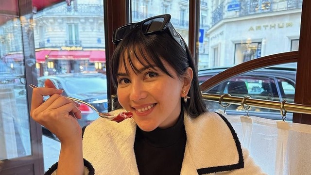 Kabar Terkini Artis dari InsertLive : Suami Dinilai Patriarki, Jessica Mila Bagikan Momen Akrab dengan Metua dan Ipar