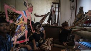 Lestarikan Budaya, Anak-Anak Antusias Latihan Dalang Cilik dan Karawitan di Semarang