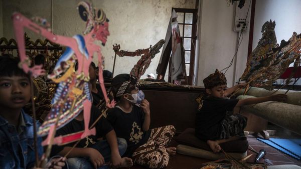 Lestarikan Budaya, Anak-Anak Antusias Latihan Dalang Cilik dan Karawitan di Semarang