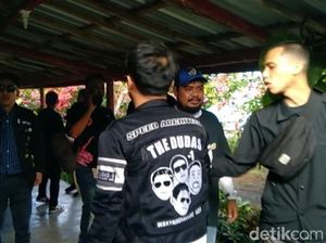 Desta dan Gading Sebut Bima Keren, Ariel Noah Mengeluh Panas Desta dan Gading Sebut Bima Keren, Ariel Noah Mengeluh Panas