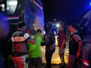 56 Napi Biang Kerok Kerusuhan di Lapas Muara Beliti Dipindah ke Nusakambangan 56 Napi Biang Kerok Kerusuhan di Lapas Muara Beliti Dipindah ke Nusakambangan
