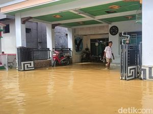 Banjir Merendam 6 Kelurahan di Pamekasan Banjir Merendam 6 Kelurahan di Pamekasan