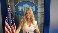 Foto Mantan Staf Donald Trump yang Pingsan Saat Siaran Langsung di TV
