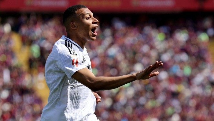 kylian mbappe real madrid barcelona vs real madrid el clasico laliga liga spanyol Soccer Football - LaLiga - FC Barcelona v Real Madrid - Estadi Olimpic Lluis Companys, Barcelona, Spain - May 11, 2025 Real Madrids Kylian Mbappe celebrates scoring a goal REUTERS/Nacho Doce