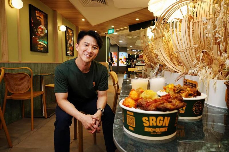 Mantan Guru Sukses Jualan Nasi Padang Pertahankan Bisnis Keluarga