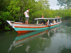 Menikmati Wisata Bahari Kawasan Mandeh Sumbar Menikmati Wisata Bahari Kawasan Mandeh Sumbar