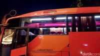 Penampakan Bus Persik Usai Dilempari Suporter di Kanjuruhan Malang