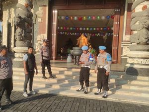 Polda Bali Amankan Sejumlah Wihara di Hari Raya Waisak Polda Bali Amankan Sejumlah Wihara di Hari Raya Waisak