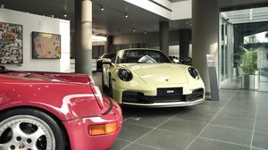 Adem Banget, Lihat Kecantikan Porsche Bareng Lukisan Ansel Keaden Sutan