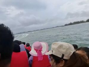 Tragedi Kapal Wisata Tenggelam di Bengkulu, 8 Korban Jiwa Melayang