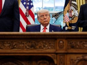 Trump Cabut Hak Harvard Terima Mahasiswa Asing dan Paksa Cari Kampus Lain Trump Cabut Hak Harvard Terima Mahasiswa Asing dan Paksa Cari Kampus Lain