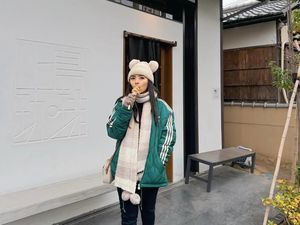 Pose Cantik Ayu Puspa saat Kulineran di Korea Selatan hingga Thailand Pose Cantik Ayu Puspa saat Kulineran di Korea Selatan hingga Thailand