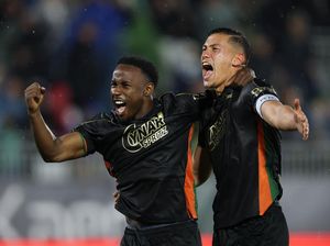 Venezia Bungkam Fiorentina: Jay Idzes dkk Keluar dari Zona Degradasi Venezia Bungkam Fiorentina: Jay Idzes dkk Keluar dari Zona Degradasi