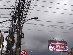 Sering Dapat Komplain, Diskominfo Tabanan Segera Perbaiki Kabel Semrawut Sering Dapat Komplain, Diskominfo Tabanan Segera Perbaiki Kabel Semrawut