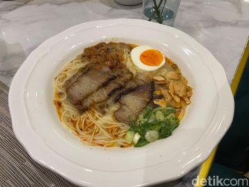 Menu Sop Janda dan Misoa Sapi Asap Hadir di Paling Restoran