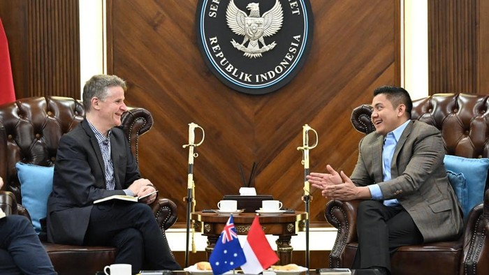 Pertemuan Seskab Teddy Indra Wijaya berjumpa  dengan Dubes Australia untuk RI Roderick Bruce Brazier. Prabowo Terima Kunjungan 