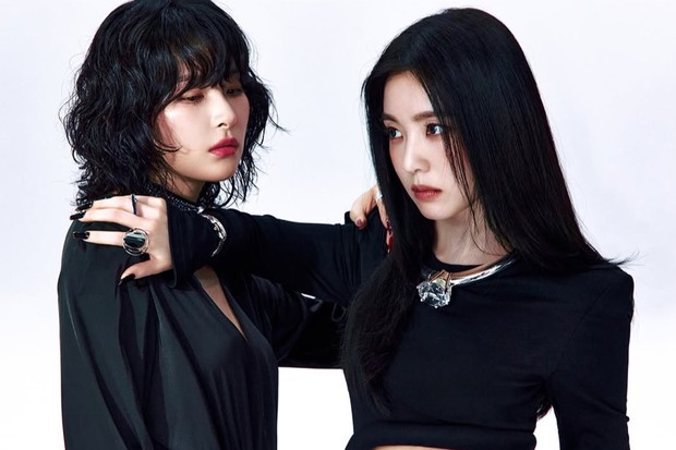 Potret Red Velvet - Irene & Seulgi di foto konsep mini album 'TILT'