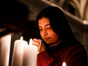 Doa Rosario Hari Ini Kamis, 26 Juni: Yesus Dibaptis di Sungai Yordan Doa Rosario Hari Ini Kamis, 26 Juni: Yesus Dibaptis di Sungai Yordan