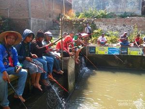Sensasi Memancing Ikan Tombro dan Rahasia Kearifan Lokal di Baliknya Sensasi Memancing Ikan Tombro dan Rahasia Kearifan Lokal di Baliknya