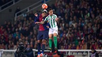 Dalam beberapa waktu terakhir, Barcelona juga disebut-sebut terus memantau perkembangan Antony. Kabarnya Barca butuh pelapis di sektor sayap dan Antony masuk sebagai bidikan.  Foto: Getty Images/Quality Sport Images