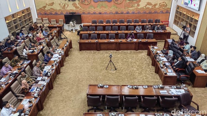 Direktur Utama (Dirut) MIND ID Maroef Sjamsoeddin