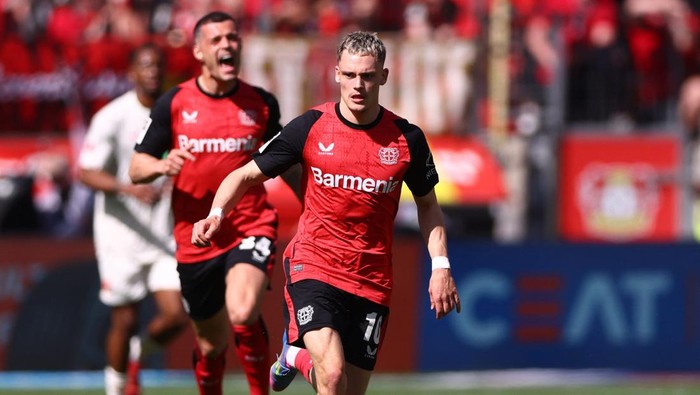 Florian Wirtz Soccer Football - Bundesliga - Bayer Leverkusen v FC Augsburg - BayArena, Leverkusen, Germany - April 26, 2025 Bayer Leverkusens Florian Wirtz in action REUTERS/Thilo Schmuelgen DFL REGULATIONS PROHIBIT ANY USE OF PHOTOGRAPHS AS IMAGE SEQUENCES AND/OR QUASI-VIDEO.