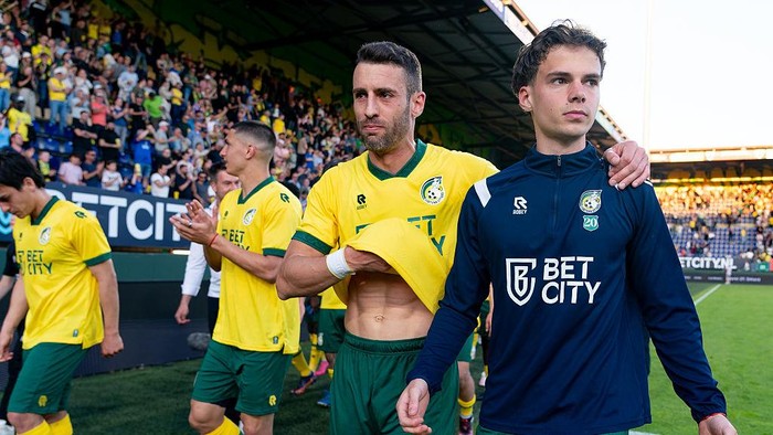 SITTARD, NETHERLANDS - MAY 10: Ivo Pinto of Fortuna Sittard interacts with Edouard Michut of Fortuna Sittard during the Dutch Eredivisie match between Fortuna Sittard and NAC Breda at Fortuna Sittard Stadion on May 10, 2025 in Sittard, Netherlands. (Photo by Joris Verwijst/BSR Agency/Getty Images)