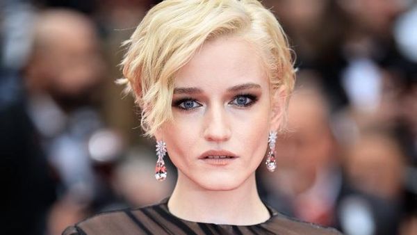 POV Ditatap Julia Garner Si Villain Film The Fantastic Four Terbaru