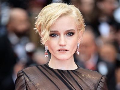 POV Ditatap Julia Garner Si Villain Film The Fantastic Four Terbaru