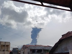 Gunung Marapi Erupsi Pagi ini, Semburkan Abu Vulkanik 1,6 Kilometer