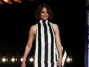 Most Pop: Halle Berry Ganti Gaun di Red Carpet Cannes Karena Aturan Baru Most Pop: Halle Berry Ganti Gaun di Red Carpet Cannes Karena Aturan Baru
