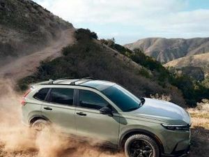 Tampang Honda CR-V TrailSport yang Tangguh Tampang Honda CR-V TrailSport yang Tangguh