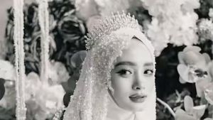 7 Foto Inara Rusli Tampil Bak Pengantin, Manglingi Dengan Full Makeup