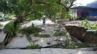 Jalan Nasional Samarinda-Balikpapan Amblas Imbas Hujan Deras