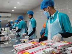 Dapur Katering di Saudi: Produksi Ribuan Porsi - Pujian Rasa dari Jemaah