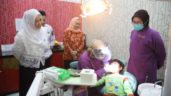 Ketua TP PKK Sumsel meninjau skrinning gratis di RS Siti Fatimah.