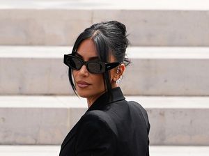 Kim Kardashian Nangis di Sidang Perampokan Paris: Saya Pikir Akan Mati Kim Kardashian Nangis di Sidang Perampokan Paris: Saya Pikir Akan Mati