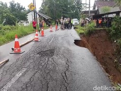 Langkah Pihak Terkait Tangani Longsor di Jalan Mangunreja-Sukaraja