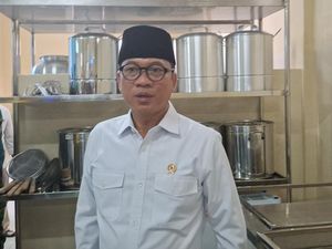 Mendes Ingatkan SPPG di Tangerang Jaga Kualitas Makanan Mendes Ingatkan SPPG di Tangerang Jaga Kualitas Makanan
